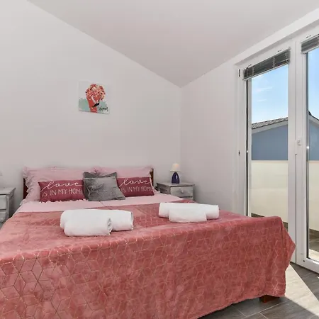 Apartments Krepo Vir Exterior photo