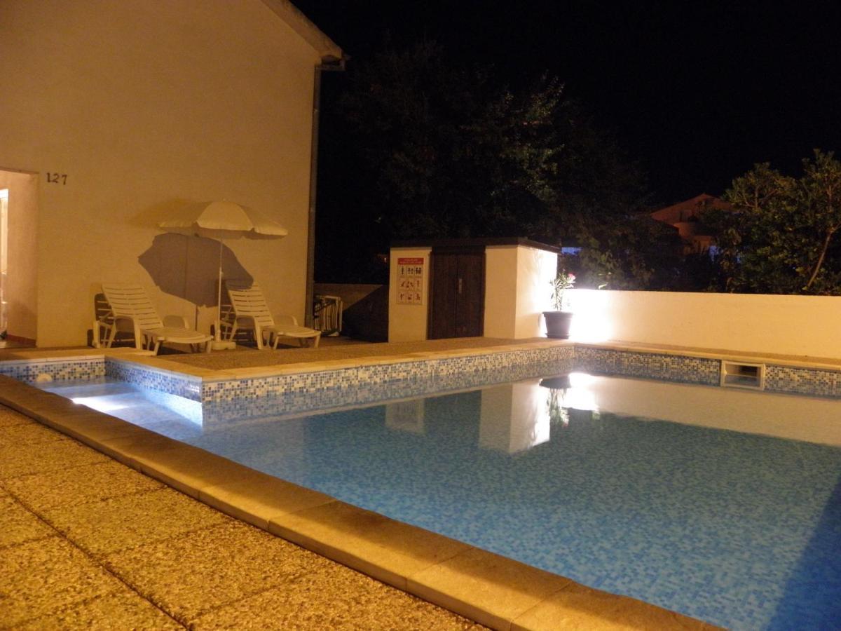 Krepo Holiday home Vir